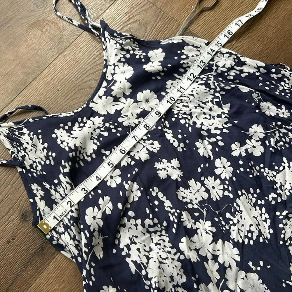 Jessica Simpson Navy and White Floral maternity Dress ! Medium - Picture 4 of 5